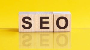 راهنمای جامع افزایش بازدید سایت: چکیده تجربیات نی‌نی‌سایت و پاسخ به سوالات متداول