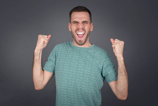 معرفی 17 راه برای درآمدزایی از طریق بازاریابی آنلاین در شبکه‌های اجتماعی